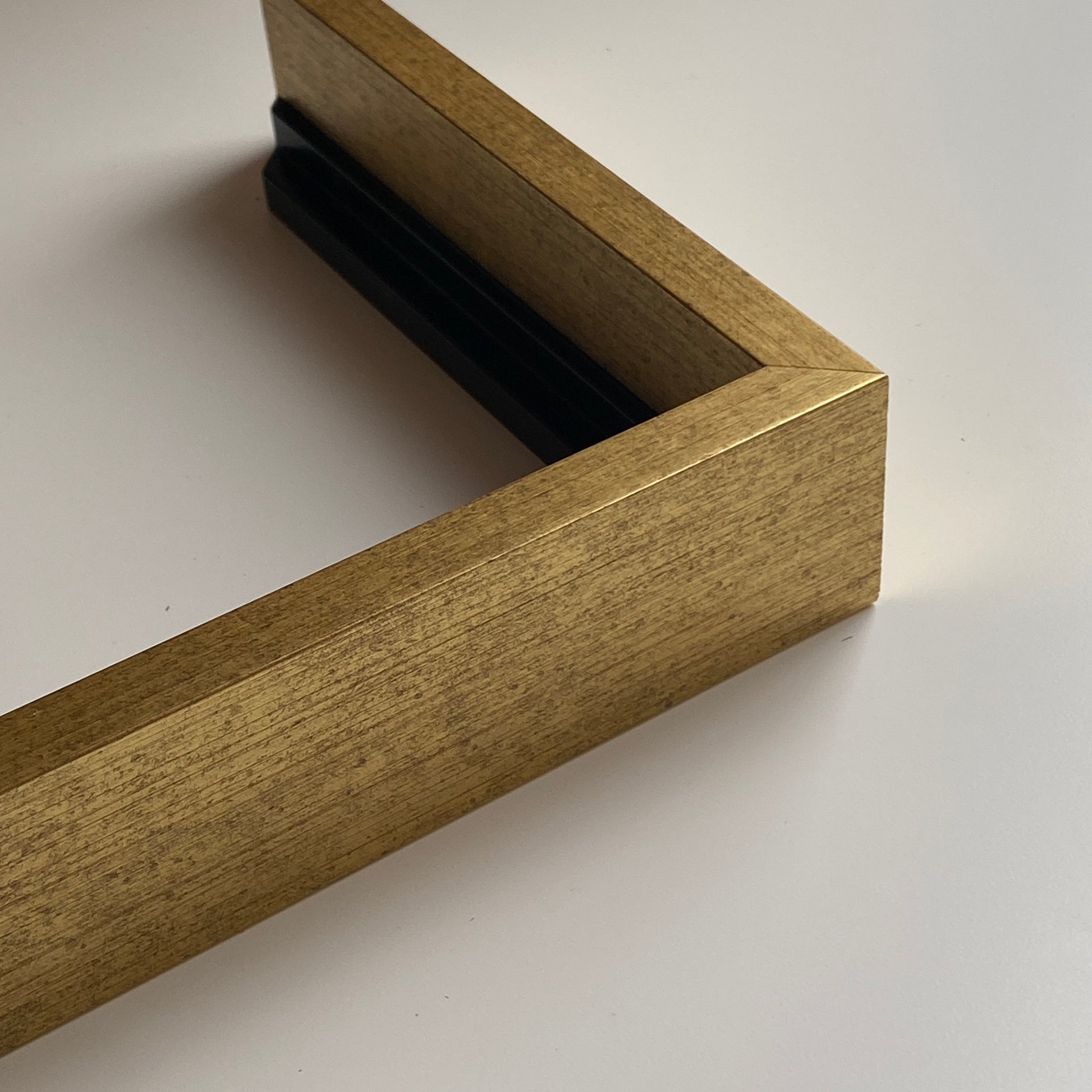 gold floater frame
